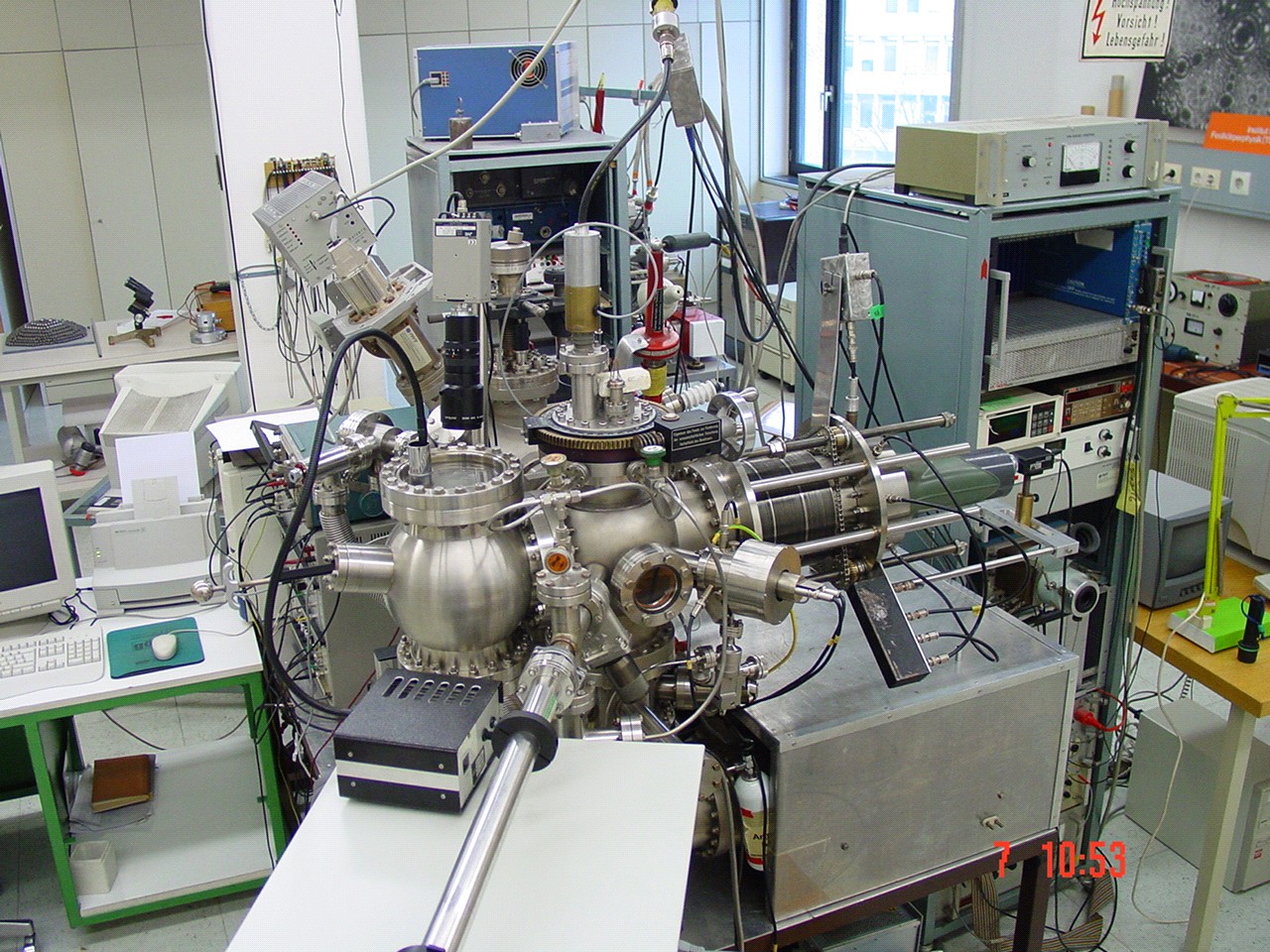 Picture of STM-FIM Apparatus
